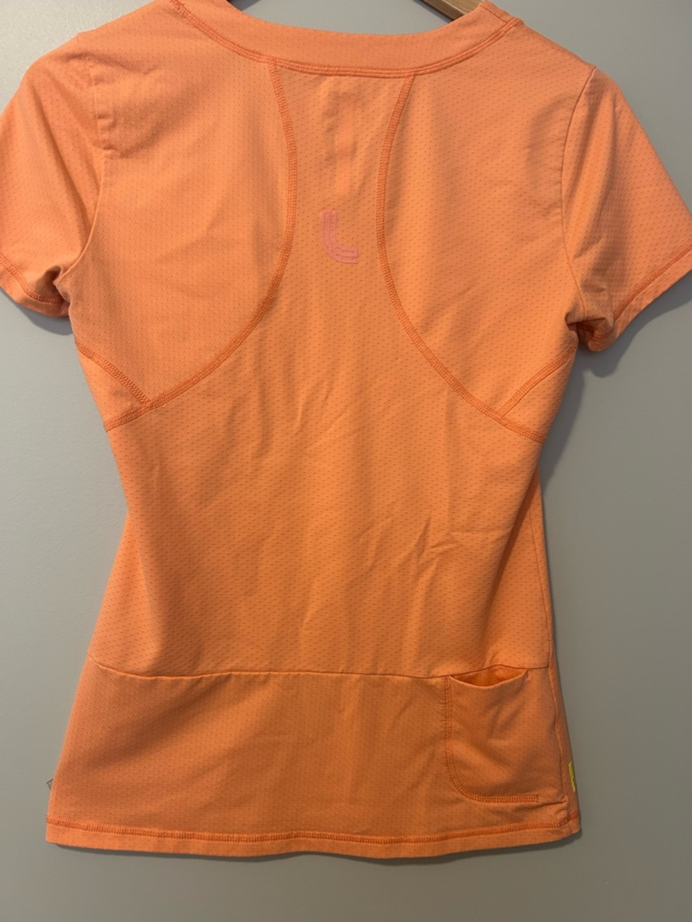 Lole Peach Short Sleeve Scoop Neck Athletic Tee - Picture 3 of 4